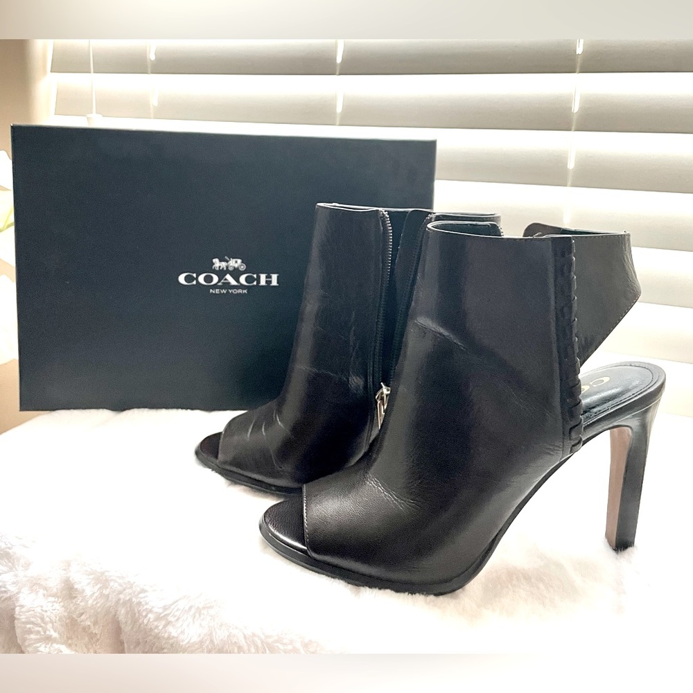 Coach Izzie Brown Peep Toe Ankle Slender Stacked Heel Shoe Bootie  Chestnut 5.5